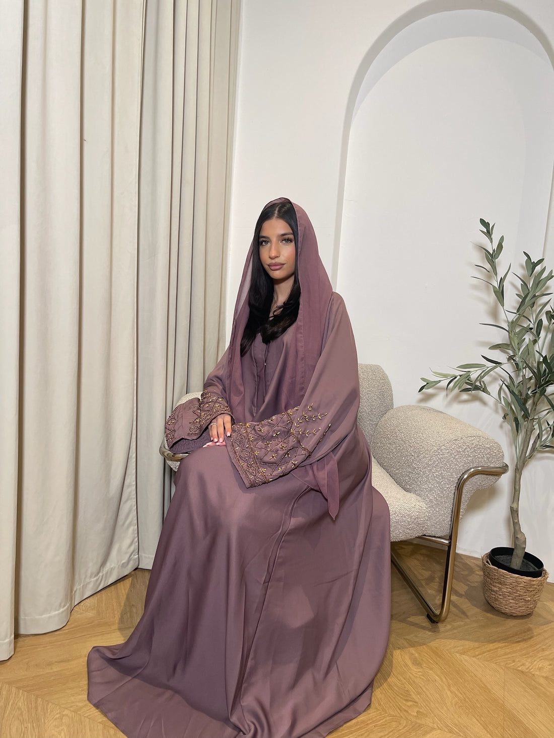 Naimah abaya