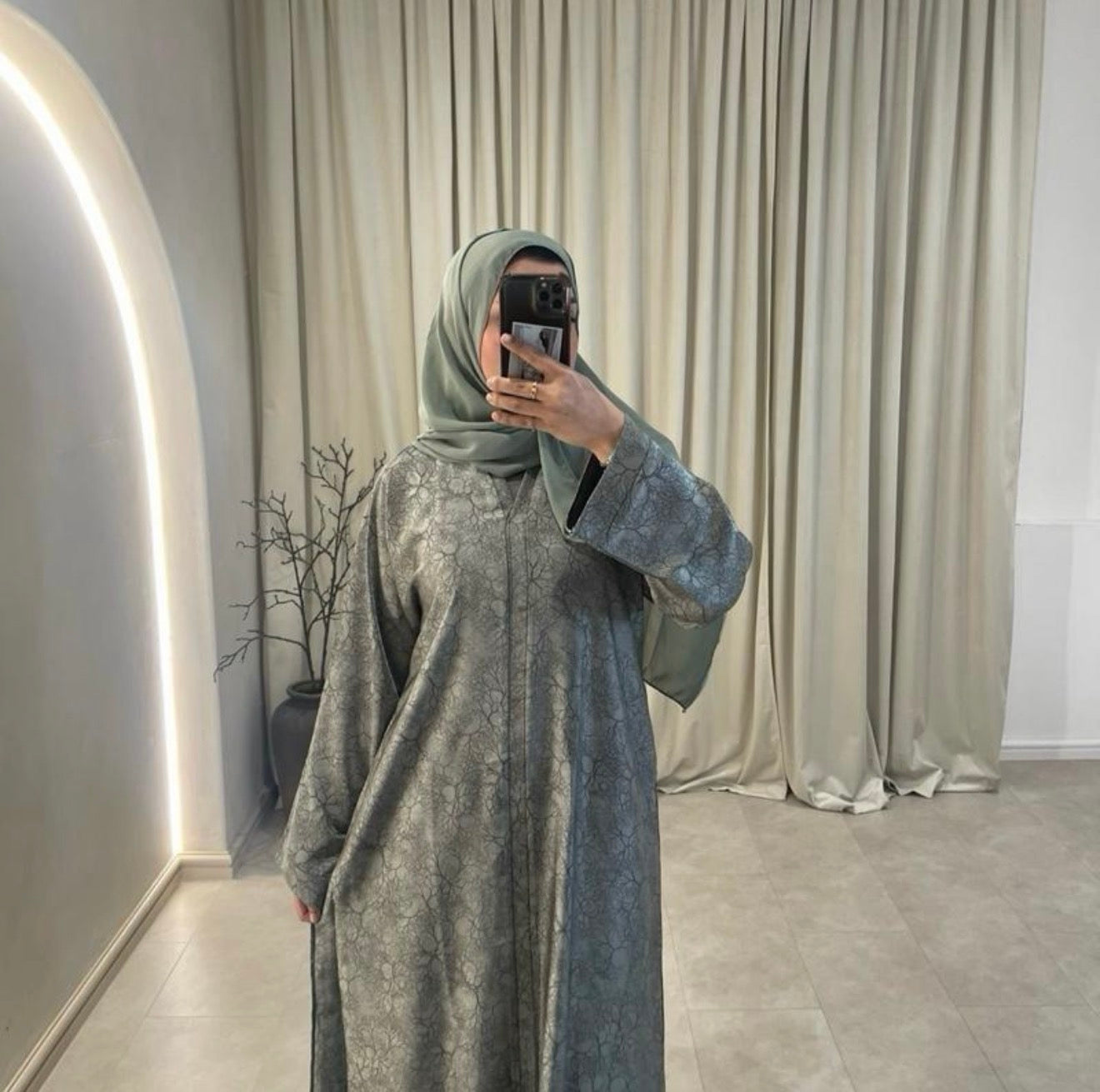 Safa closed abaya