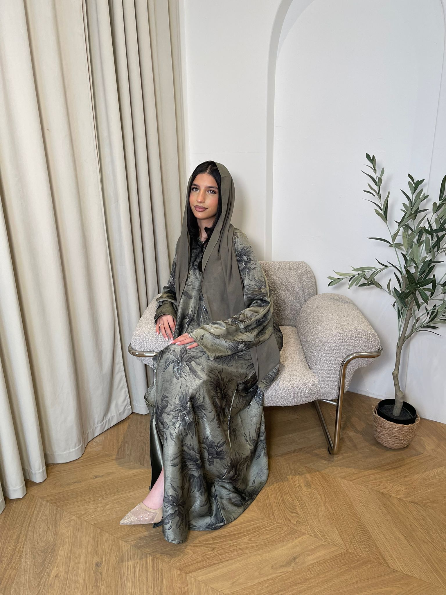 Ameerah Abaya With Buttons